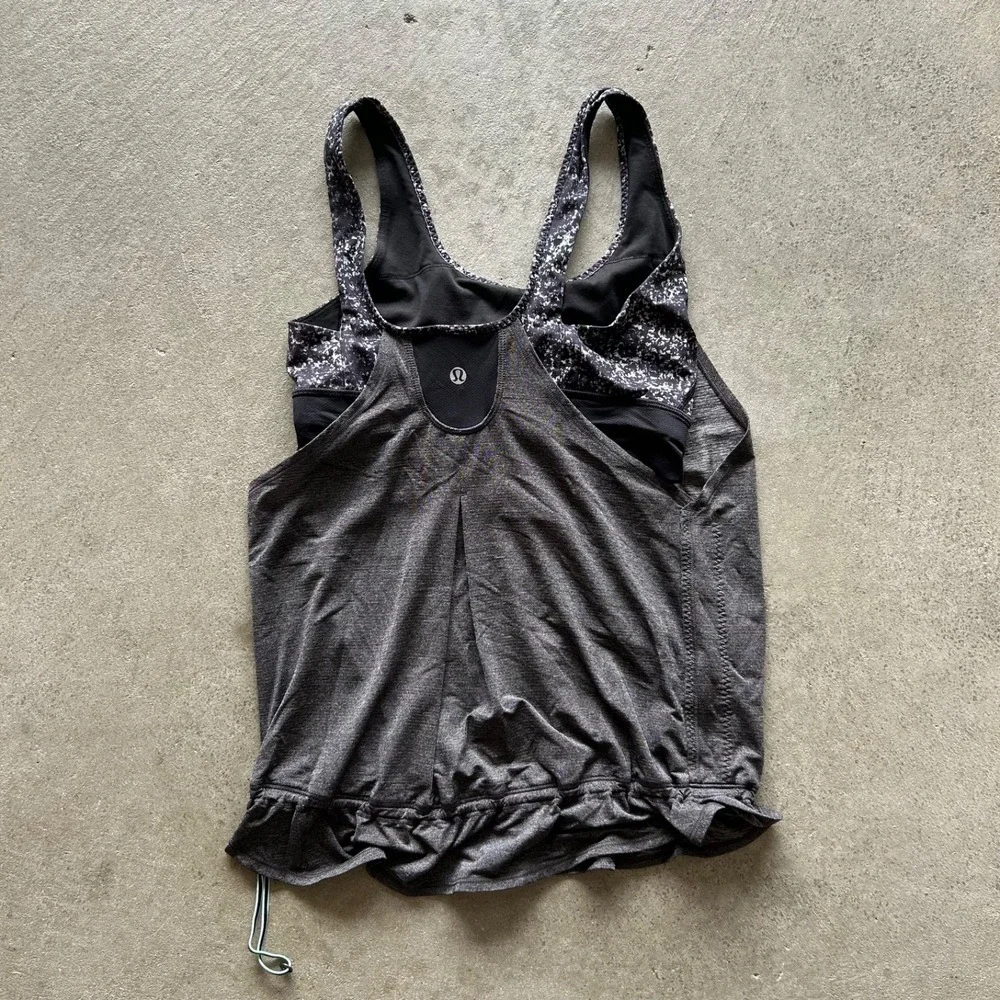 Lululemon Pritti Shirt Size 8 Gray 2 in 1 Tank Top Built In Bra Babydoll Running